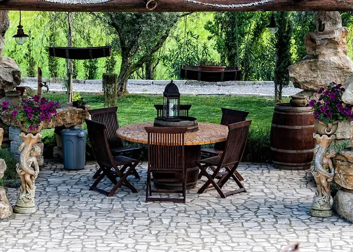 Il Giardino dei Flintstones B&B